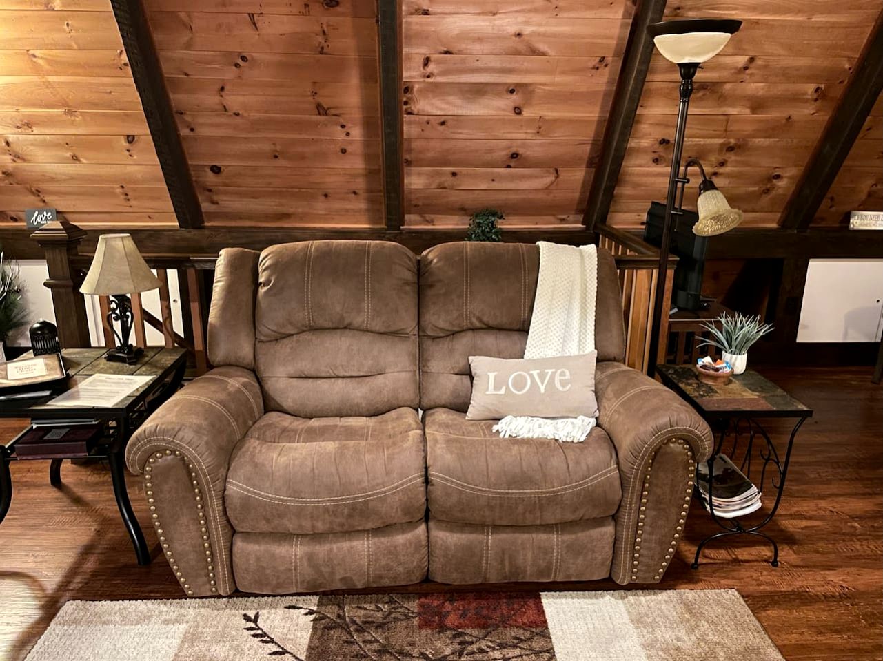 Fantastic A-Frame Cabin for a Couples' Getaway near Robesonia, Pennsylvania