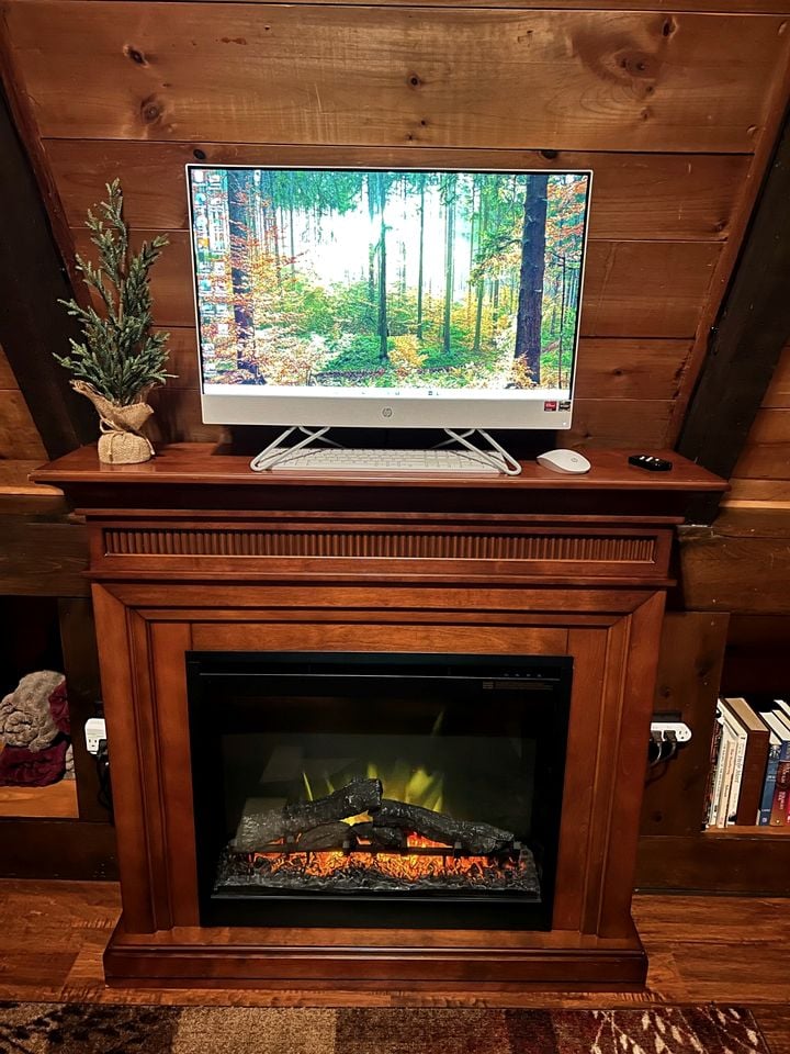 Fantastic A-Frame Cabin for a Couples' Getaway near Robesonia, Pennsylvania