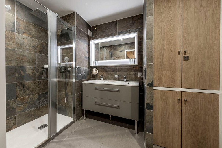 Vacation Rentals (France, Courchevel, Auvergne-Rhône-Alpes)