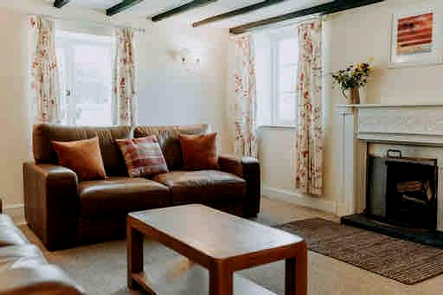 Beautiful Cottage with Hot-tub in Milford Haven, Wales