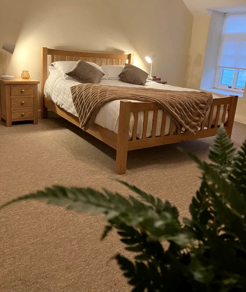 Beautiful Cottage with Hot-tub in Milford Haven, Wales