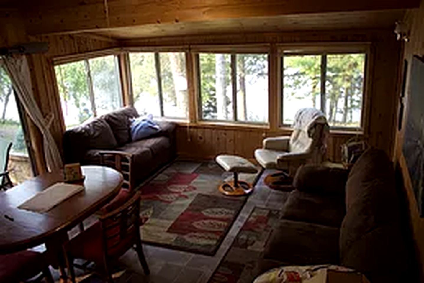 Lakefront Cabin Rental with a Screened-In Porch near Pequot Lakes, Minnesota
