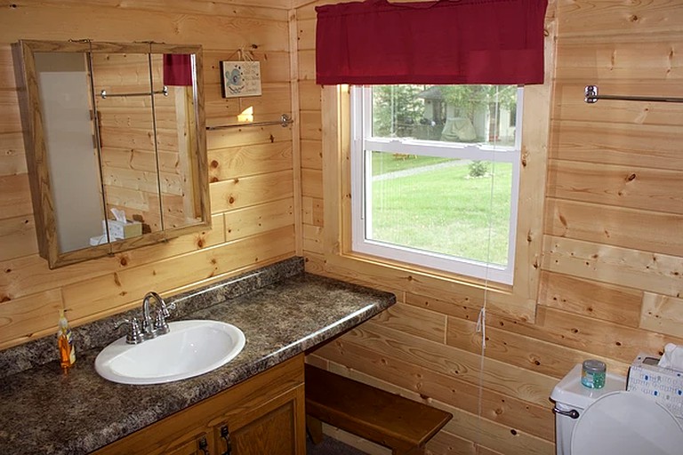 Cabins (Pine River, Minnesota, United States)