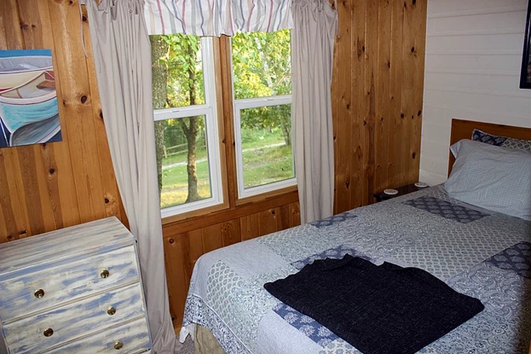 Cabins (Pine River, Minnesota, United States)