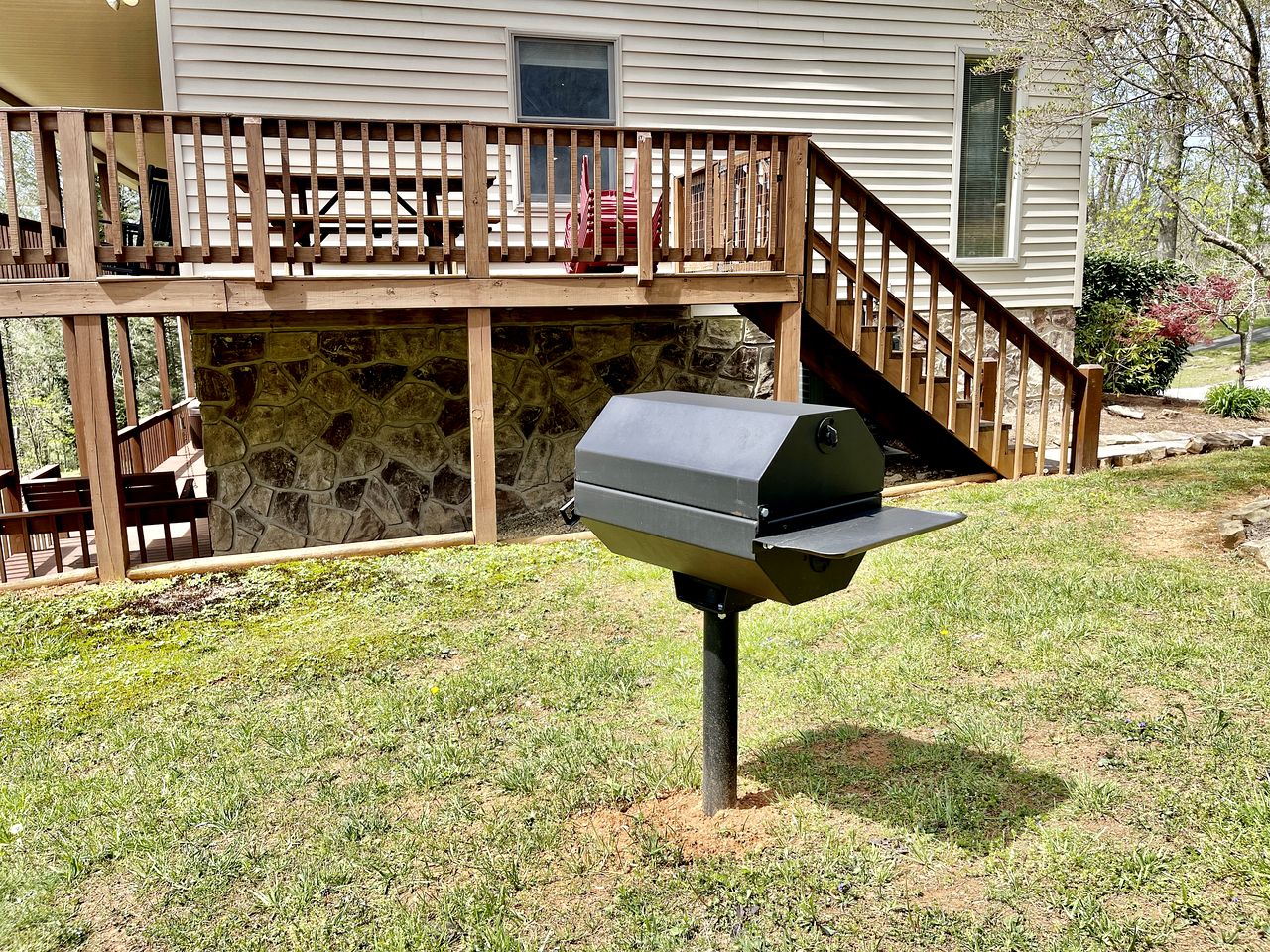 Gorgeous Cottage Nestled Amidst Trees with Foosball and Pool Table in Sevierville, Tennessee