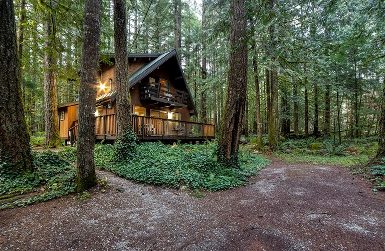 Cabins (Glacier, Washington, United States of America)