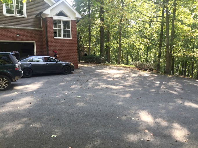 BEF Mansion in the Woods, Vacation Rentals, Franklin, United States of America Glamping Hub