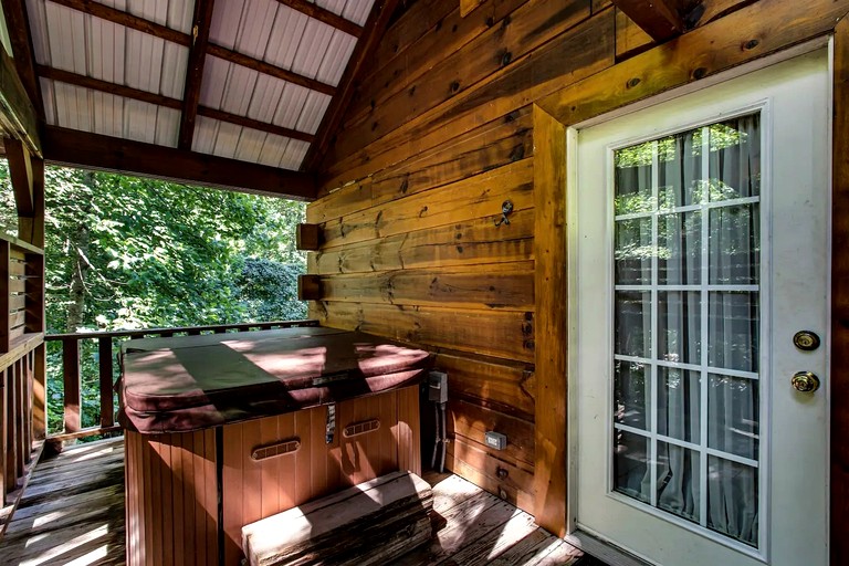 Tellico Cabins, Cabins 120499, Tellico Plains, United States of America