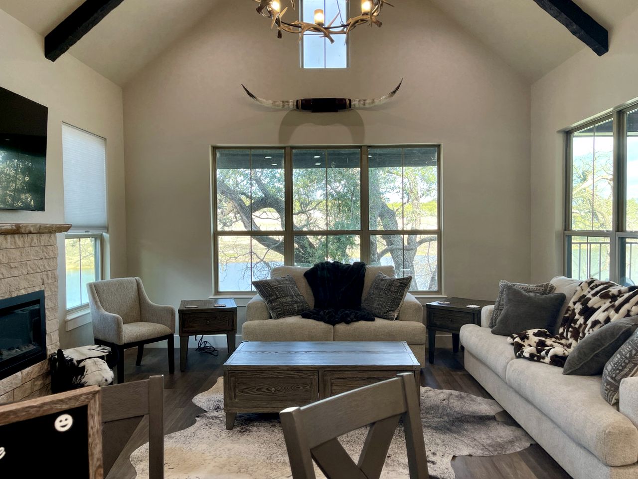 Breathtaking Secluded Cottage in Granbury, Texas