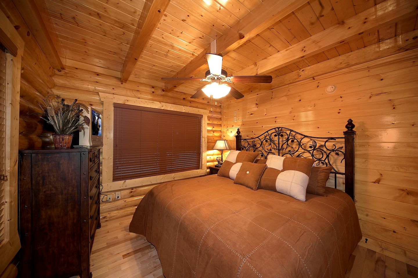Spacious Gatlinburg Cabin Rental Ideal for a Getaway in Tennessee