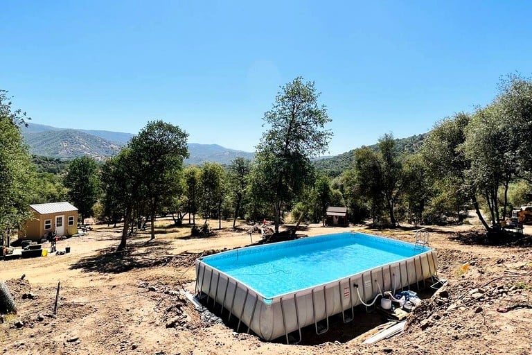 Tiny Houses (United States of America, Yokuts Valley, California)