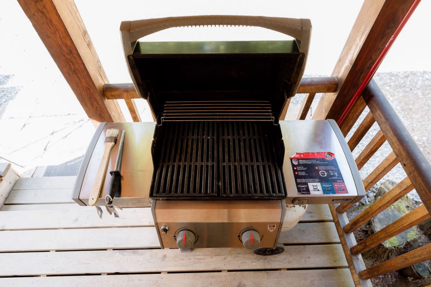 Charming Forest Retreat Cabin with Covered Porch near Scenic Outdoor Adventures in Central Kootenay D, Canada
