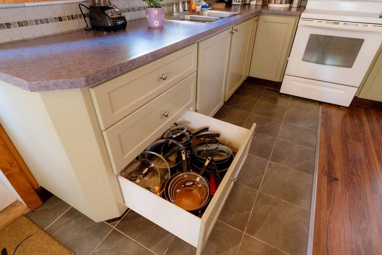 Vacation Rentals (Canada, --, --)