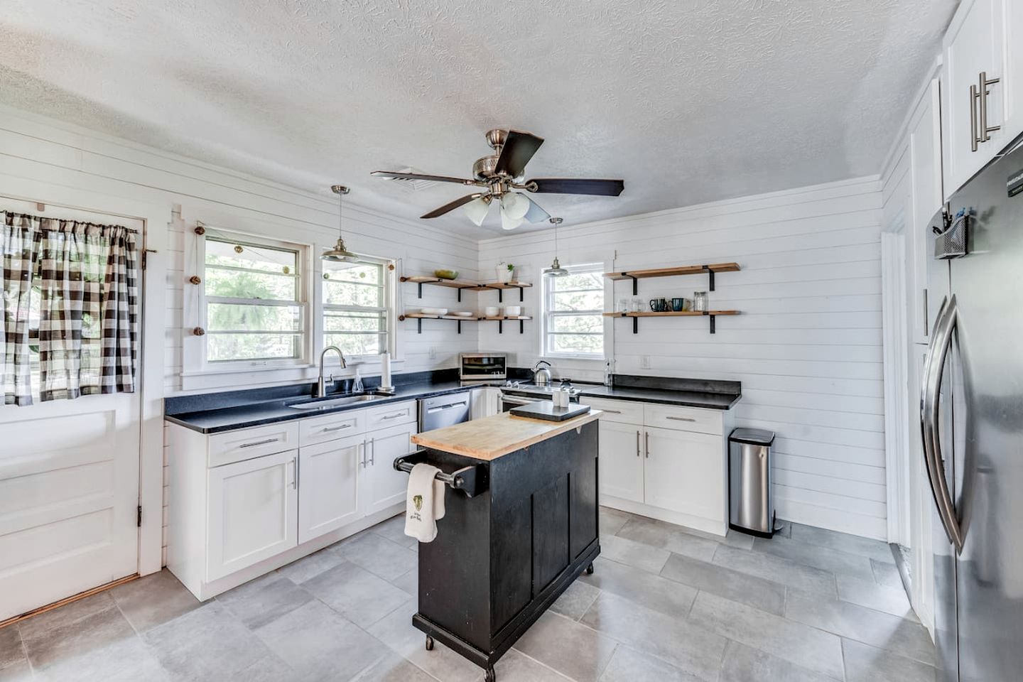 Spectacular Cottage with Incredible Forest Sights in Bedford, Virginia
