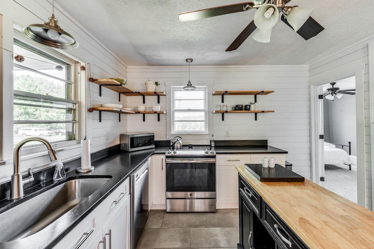 Spectacular Cottage with Incredible Forest Sights in Bedford, Virginia