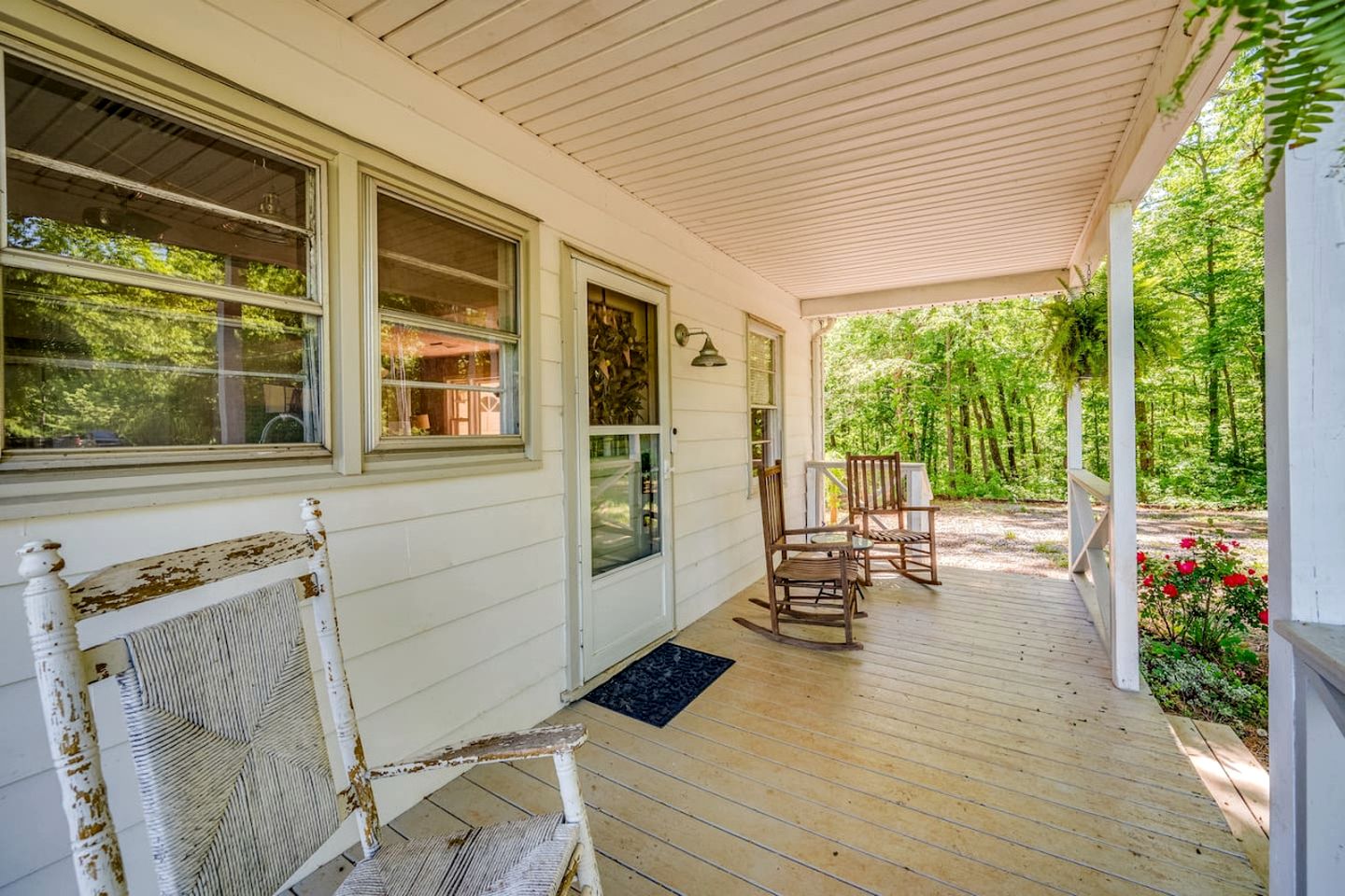 Spectacular Cottage with Incredible Forest Sights in Bedford, Virginia