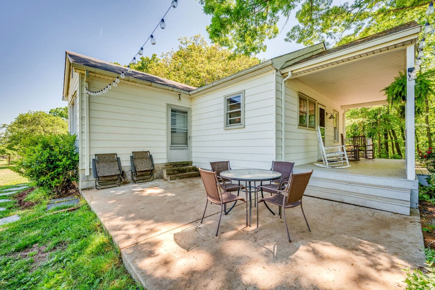 Spectacular Cottage with Incredible Forest Sights in Bedford, Virginia