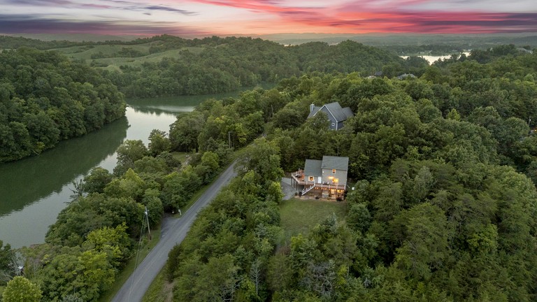 Cabins (United States of America, Dandridge, Tennessee)