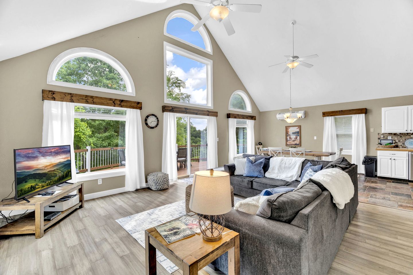 Spacious Lakefront Cabin with Sauna near Douglas Lake, Sevierville TN