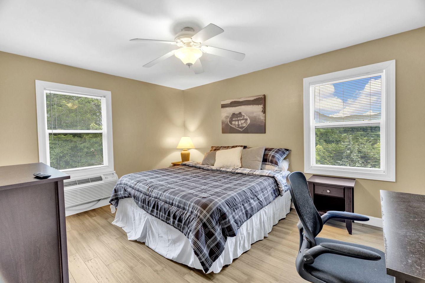 Spacious Lakefront Cabin with Sauna near Douglas Lake, Sevierville TN