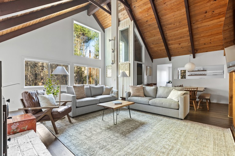 A-Frames (United States of America, Jamaica, Vermont)