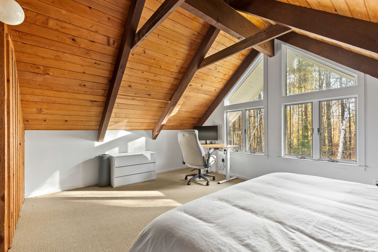 Cozy A-Frame Cabin with Hot Tub & Sauna near Stratton Mountain, Vermont