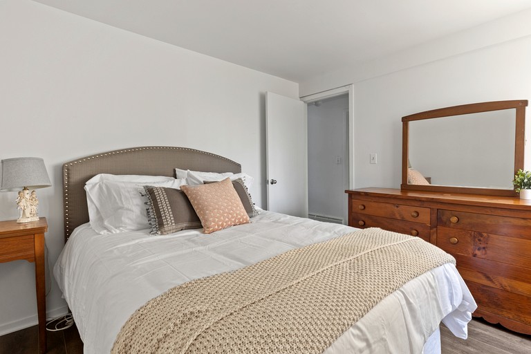 A-Frames (United States of America, Jamaica, Vermont)