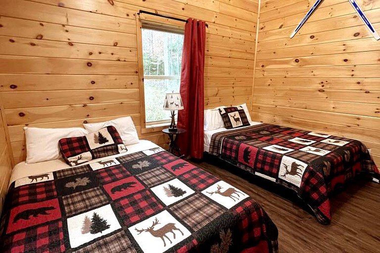 Cabins (United States of America, Eagle Bay, New York)