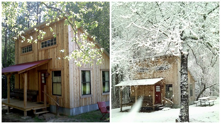 Cabins (Hughes Springs, Texas, United States)