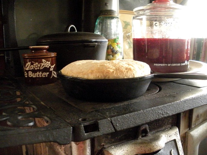 Cabins (Hughes Springs, Texas, United States)