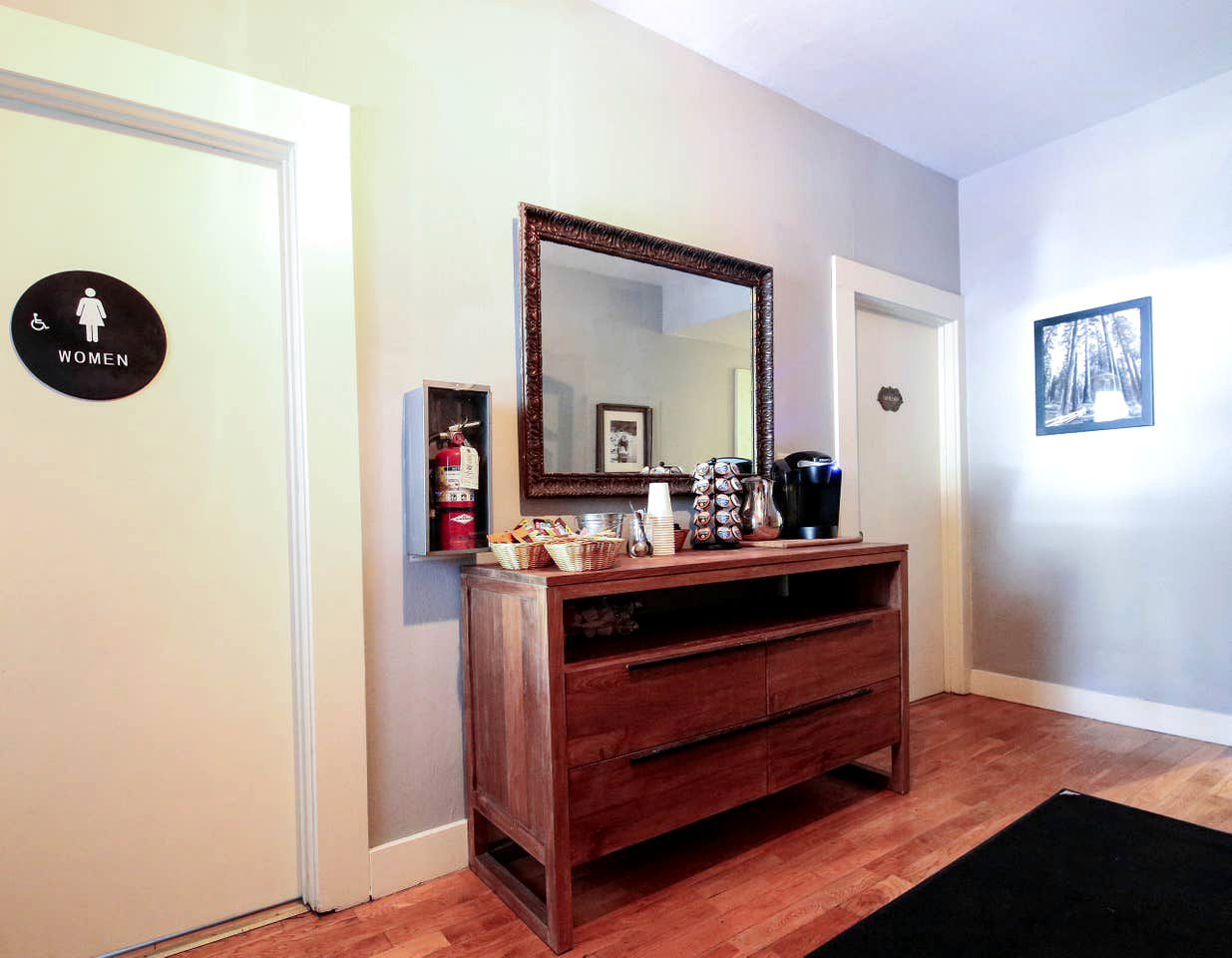 Cozy and Welcoming Boutique Property close to Pine Mountain Lake, California