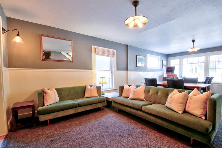 Vacation Rentals (Groveland, California, United States)