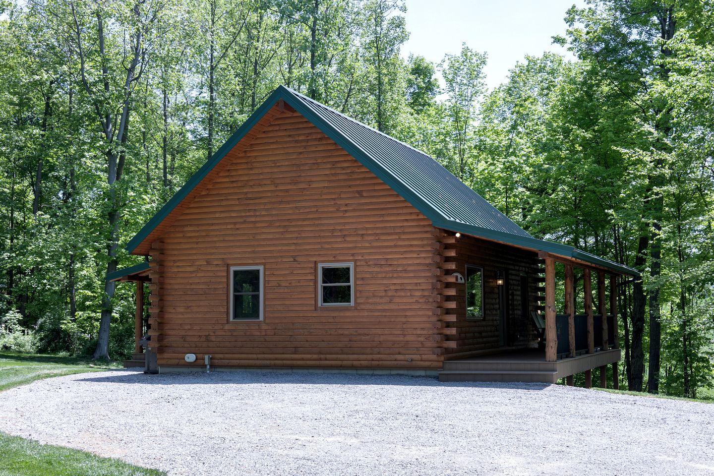 Rustic Cabin with Lofted Interior and Fire Pit in Ohio
