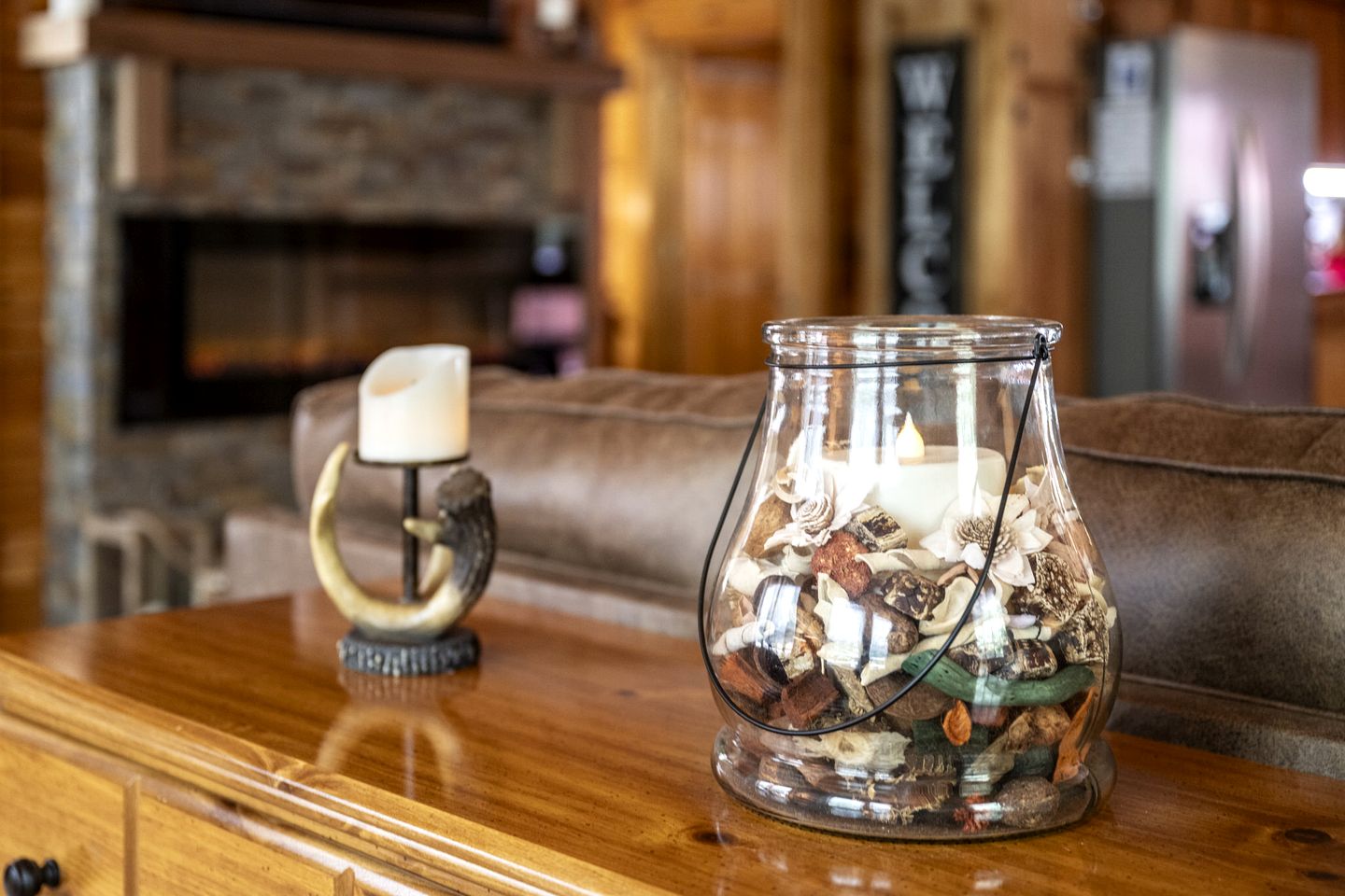 Secluded Luxury Cabin with Hot Tub, Arcade, and Fireplace near Great Smoky Mountains, Tennessee