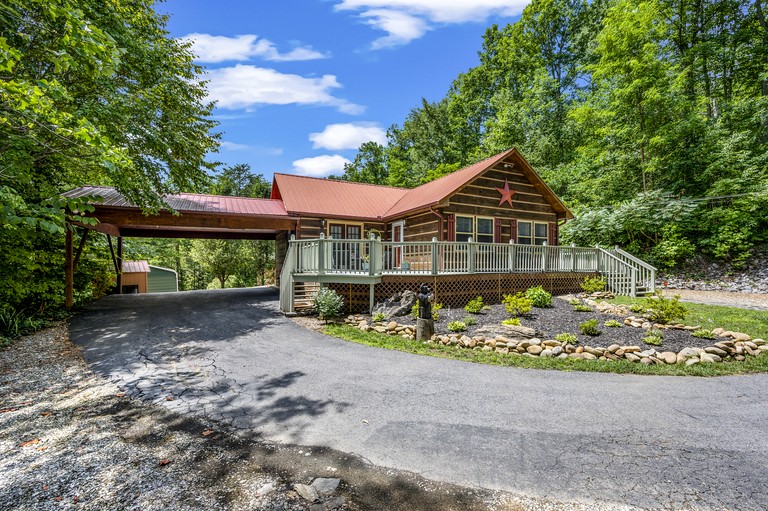 Vacation Rentals (United States of America, Cosby, Tennessee)