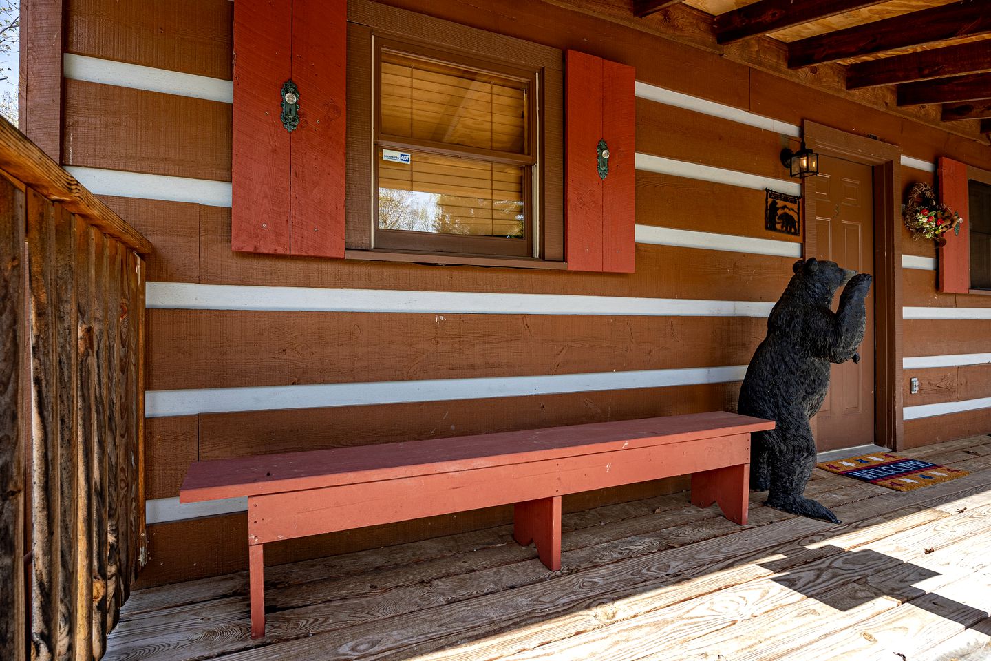 Cozy Cabin with Barbecue Perfect for a Romantic Getaway in Pigeon Forge, Tennessee