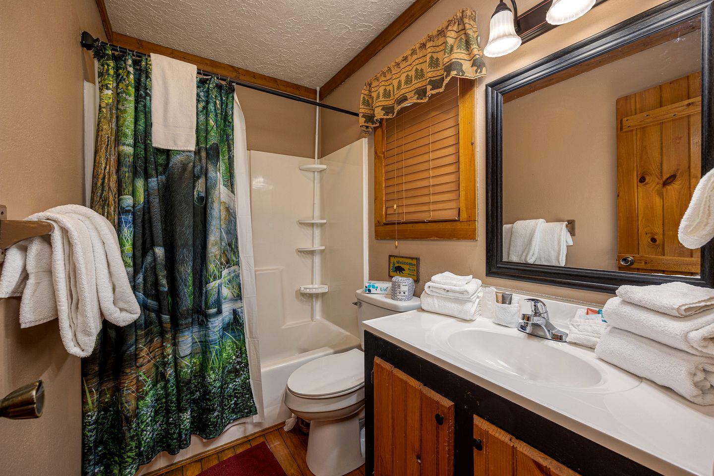 Cozy Cabin with Barbecue Perfect for a Romantic Getaway in Pigeon Forge, Tennessee