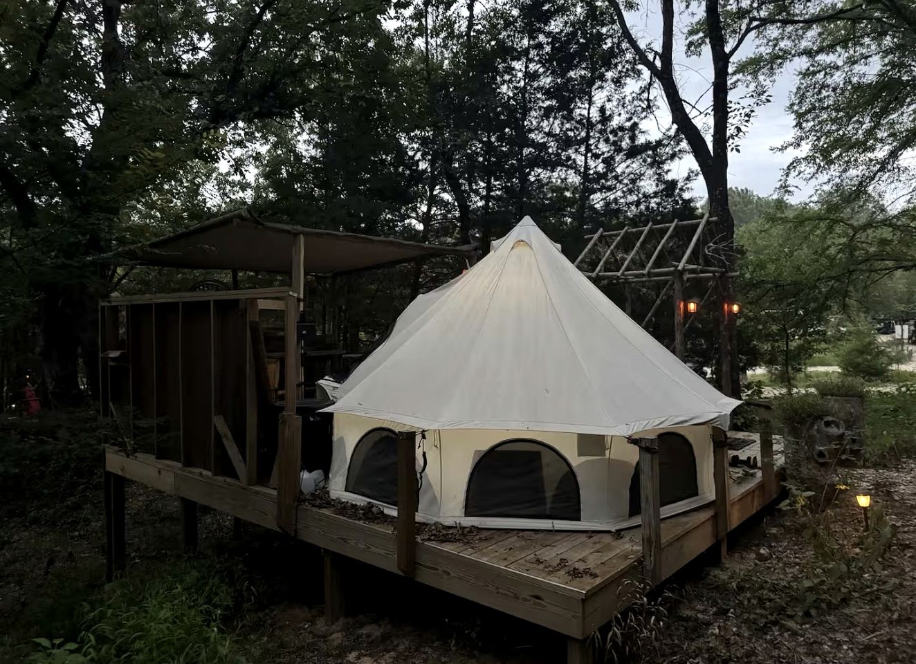 Cozy Bell Tent Retreat with Oak Bar Deck near Nature Trails, Honey Grove, TX