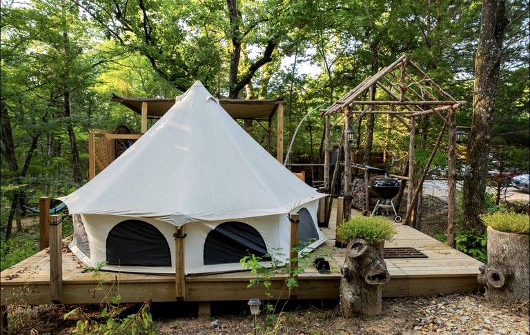 Bell Tents (United States of America, Honey Grove, Texas)