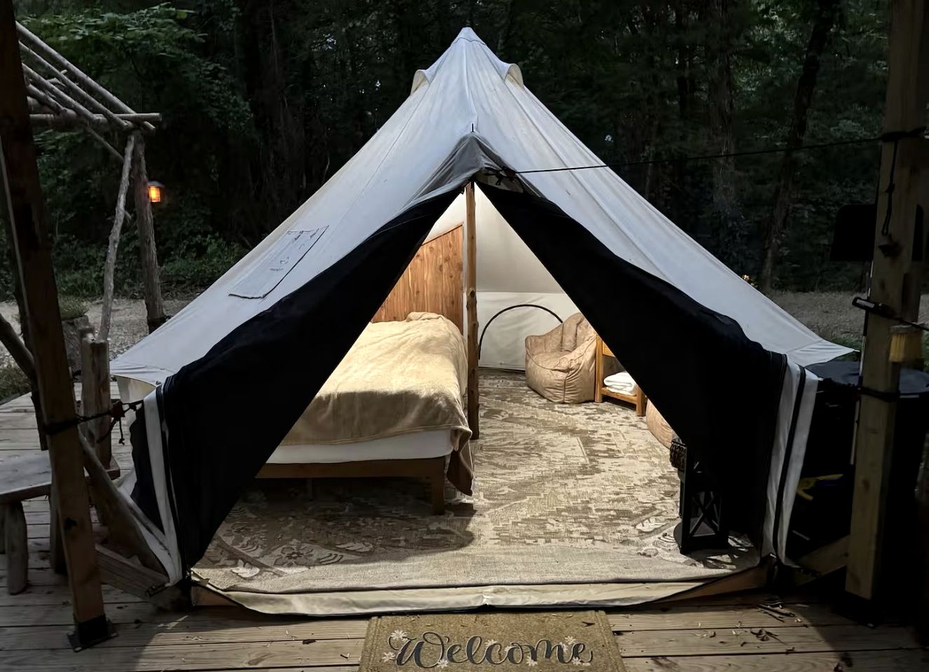 Cozy Bell Tent Retreat with Oak Bar Deck near Nature Trails, Honey Grove, TX