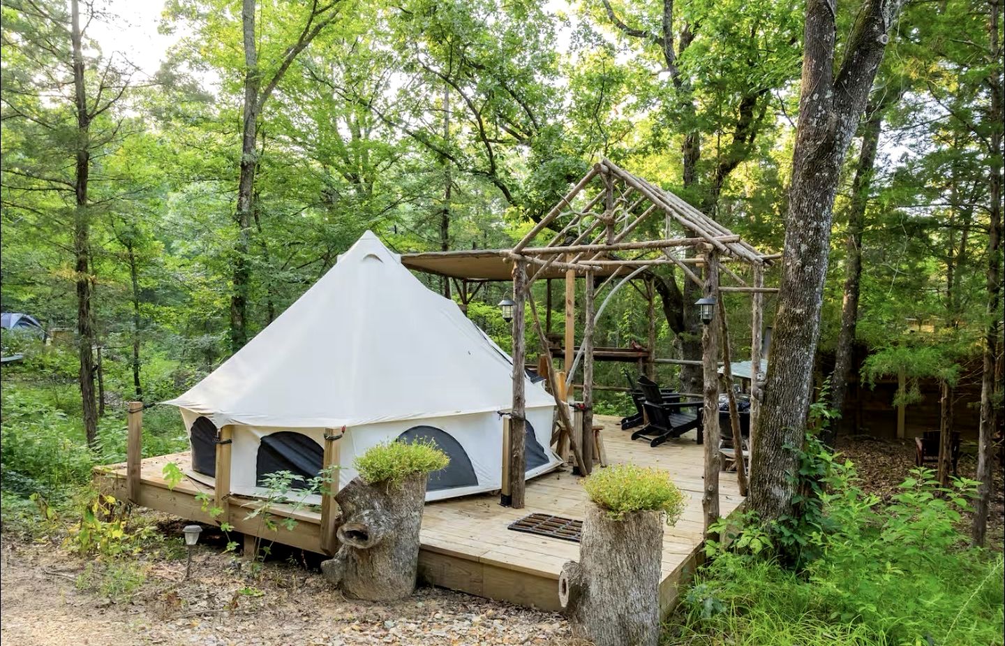 Cozy Bell Tent Retreat with Oak Bar Deck near Nature Trails, Honey Grove, TX