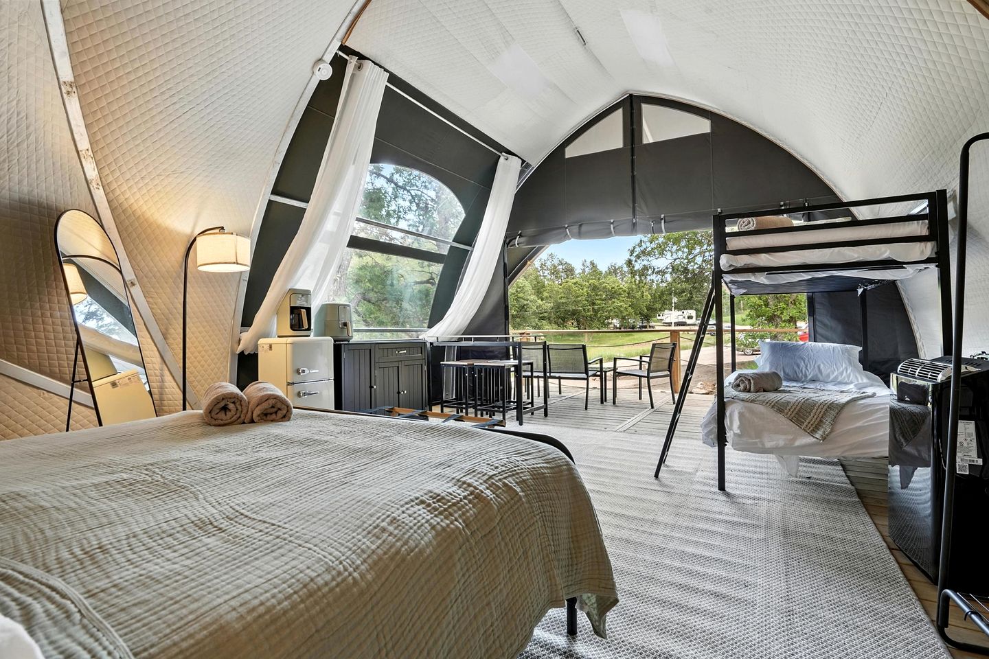 Secluded Glamping Retreat with Forest Views Near Mount Rushmore in the Black Hills, South Dakota