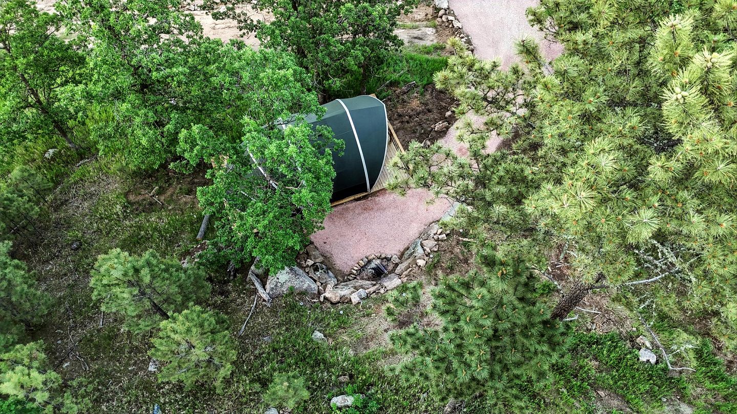Secluded Glamping Retreat with Forest Views Near Mount Rushmore in the Black Hills, South Dakota
