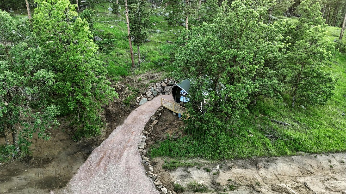 Secluded Glamping Retreat with Forest Views Near Mount Rushmore in the Black Hills, South Dakota