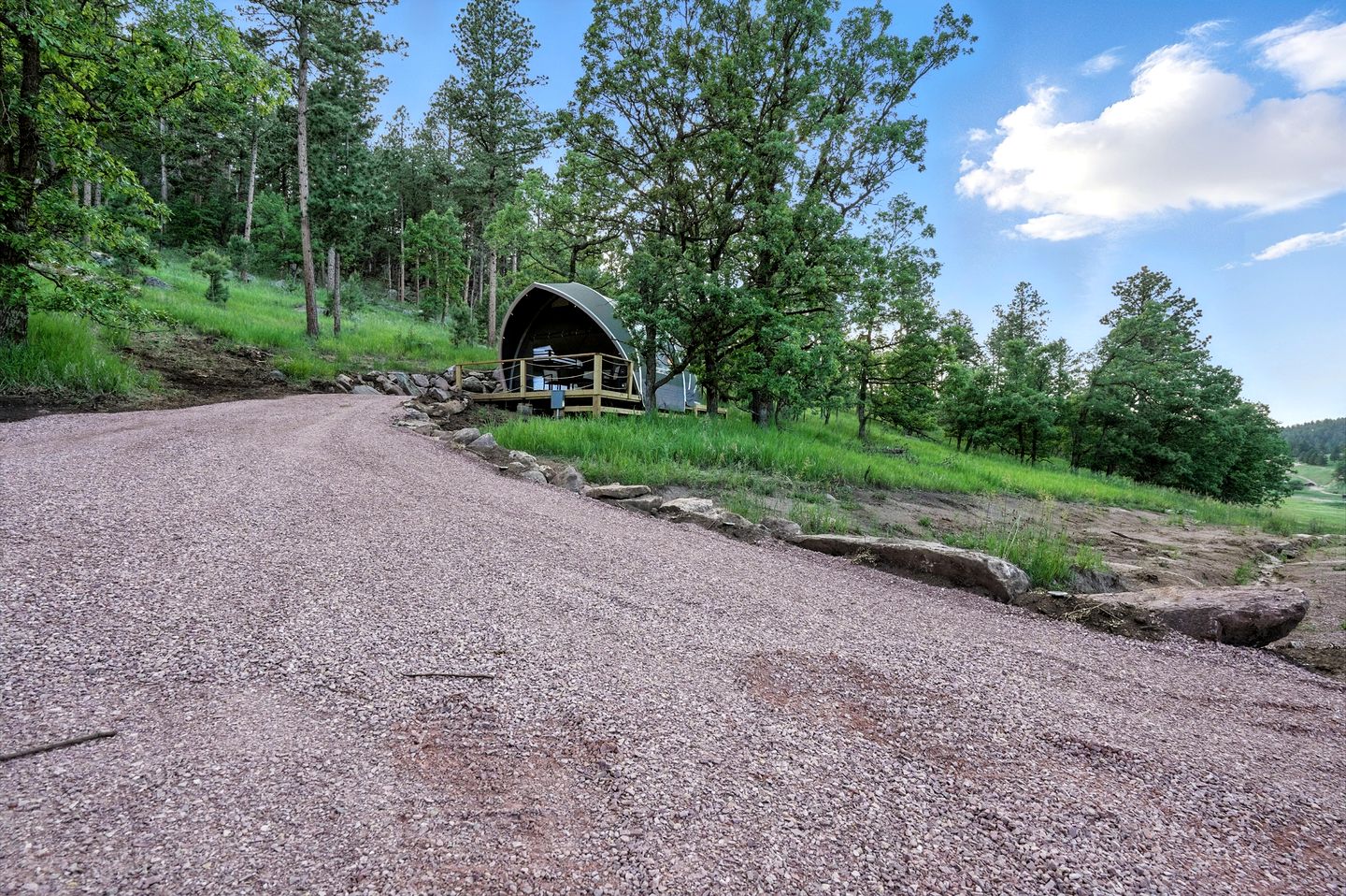 Secluded Glamping Retreat with Forest Views Near Mount Rushmore in the Black Hills, South Dakota