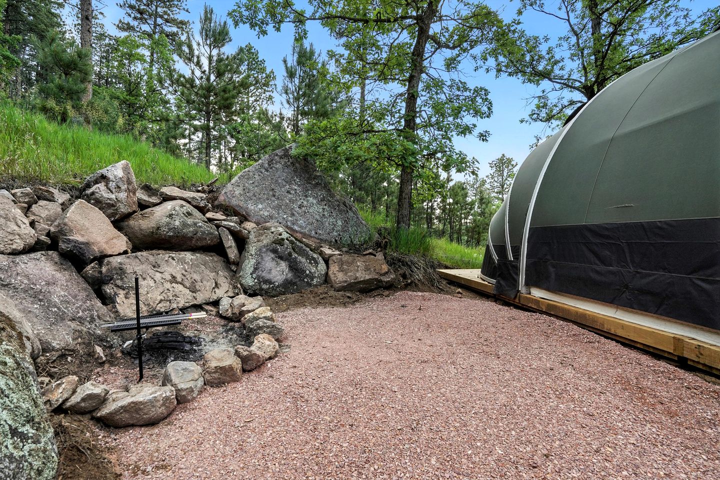 Secluded Glamping Retreat with Forest Views Near Mount Rushmore in the Black Hills, South Dakota