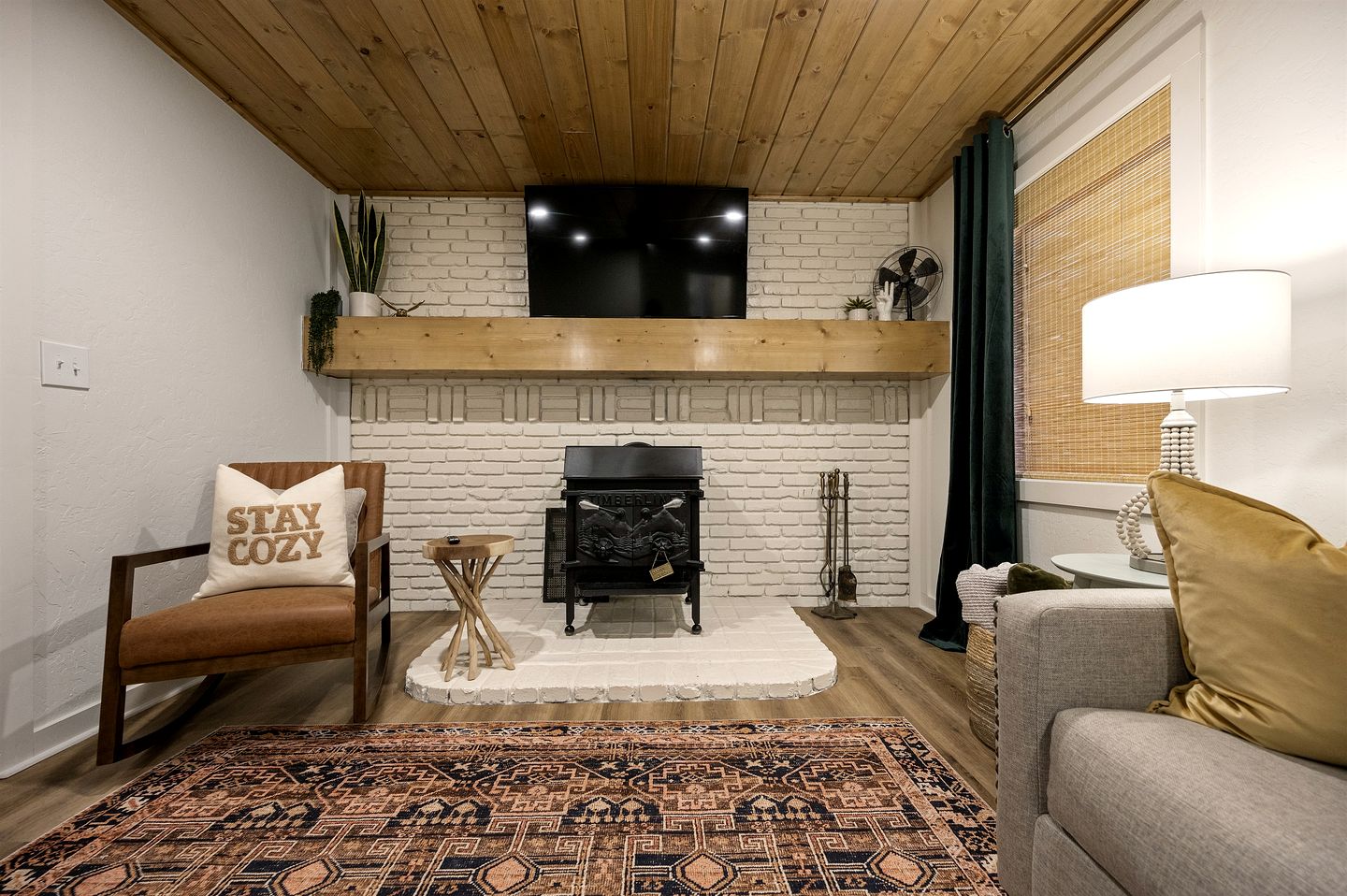 Cozy Cabin with Additional Studio Mini-Cabin in Broken Bow, Oklahoma