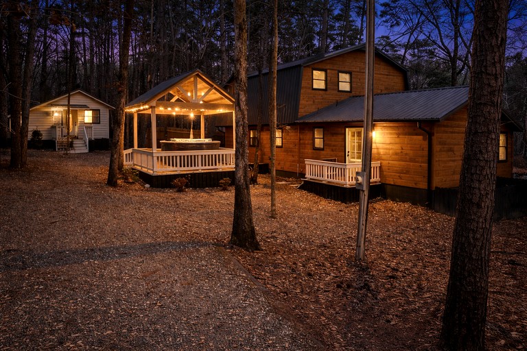 Cabins (United States of America, Broken Bow, Oklahoma)