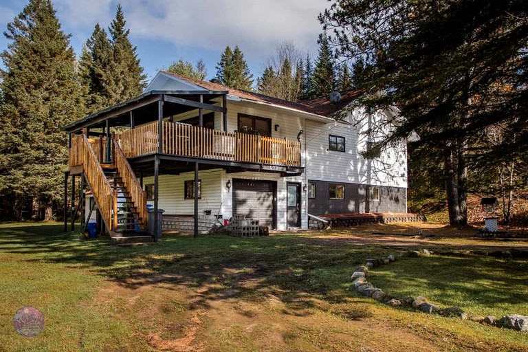 Cabins (Canada, Saint Come, Quebec)