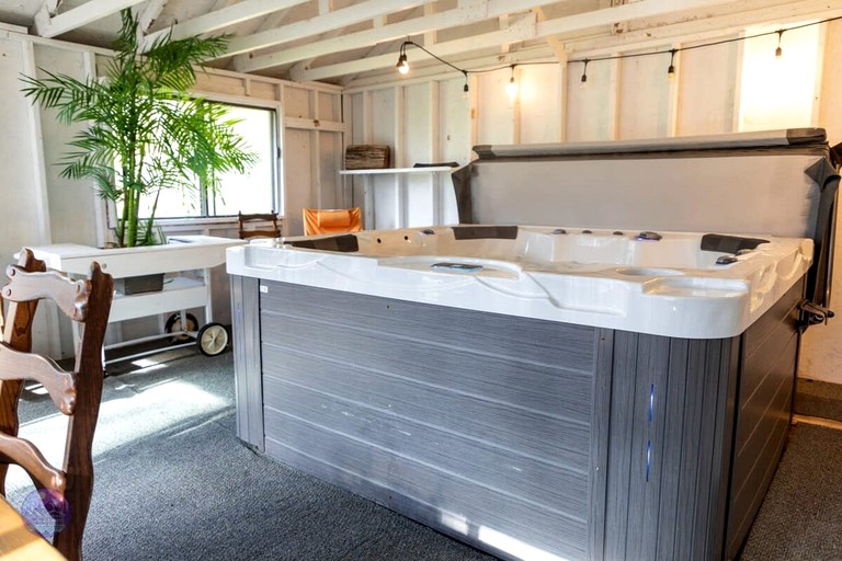 Cabins (Canada, Saint Come, Quebec)